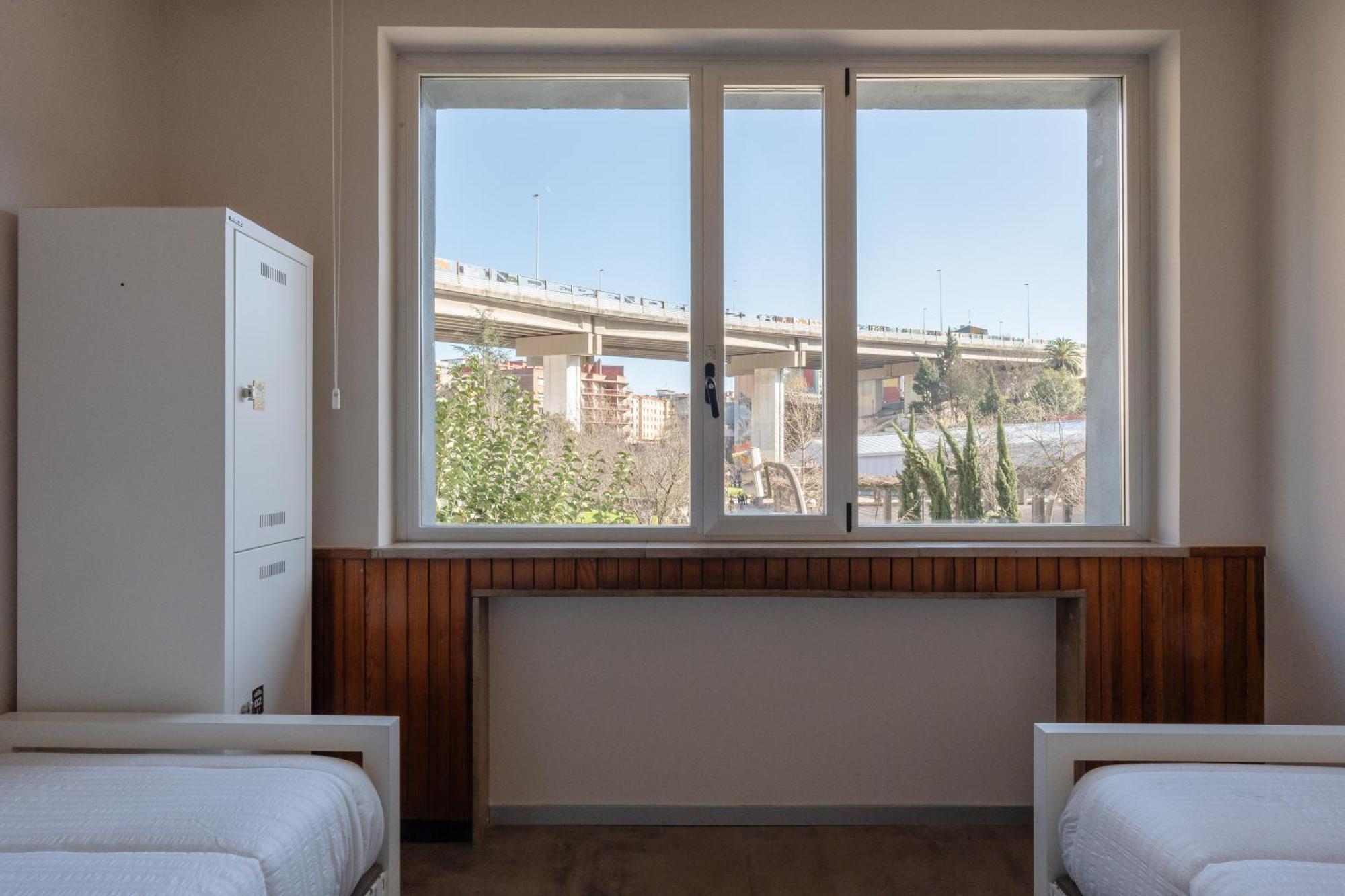 Lamia Bbk Women Hostel-Solo Mujeres Бильбао Экстерьер фото